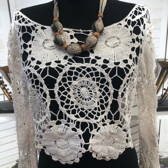 Forever 21 Crochet Top Bell Sleeves Lace Floral Off White Small - Picture 6 of 11